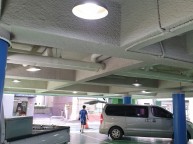 전기작업을 하고 난뒤 공정상 폼을 칠하는 과정에 수분을 먹은 폼을 통해전기누전으로 등이 켜지지 않는 상황에 누전공사중