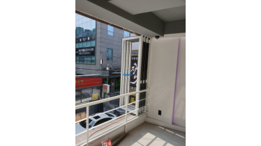 신사동 폴딩도어