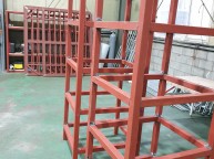 좀비 나오는 드라마에 설치할 철문의뢰 주문하여 납품 조건으로 제작