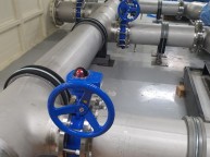 PCW 서스 250A 관으로 배관설치 작업입니다 날 추울때 공장작업이라 Good 입니다