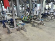 배관제작 피팅류를 쟈키다이에 올려서 제작들어갑니다서스304 200A 500A 사이즈배관을 용접하여순서되로 제작제작된 배관을 현장에 설치한 모습