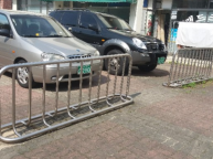 불법주차 방지 스텐레스 구조물 제거후 재설치작업 관리실이랑 협의후 절단작업 사다리차진입 이사끝날때까지 무한기다림 그리고 재 설치 작업완료