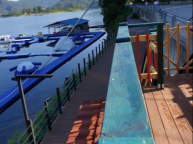 시원한 곳에서의 작업강 건너는 남이섬