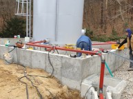 날은 춥고 추워도 준공을 마쳐야만 탱크를 가동하여따뜻한 연수원이 가동되기에열심히 작업합니다