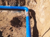 농수로 배관을 새롲게 연결하는 작업