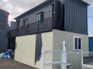 창고 철계단 2층바닥 및 난간 제작 콘테이너를 올려놓고 1층 바닥을 창고를 활용의뢰를받고