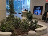 신세계에서 운영하는 스타필드 빌리지 오픈을 어제하였습니다 이 현장 오픈까지 여러개의 화분을 제작하는 과정입니다 이 과정을 지나 도장을 하여 완성된 화분입니다