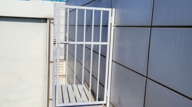 상암동 출입문 제작설치