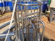 크고 작은 원형 난간 제작설치작업