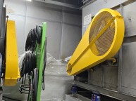 중대재법처벌법 예방으로 회전체안전커버 를 설치하는 곳이 늘었습니다이렇게 설치전에 기존 제품을 해체하고 설치하는데 기존것의 문제는 손가락과 손이 끼이는데문제라서 교체하는 것입니다